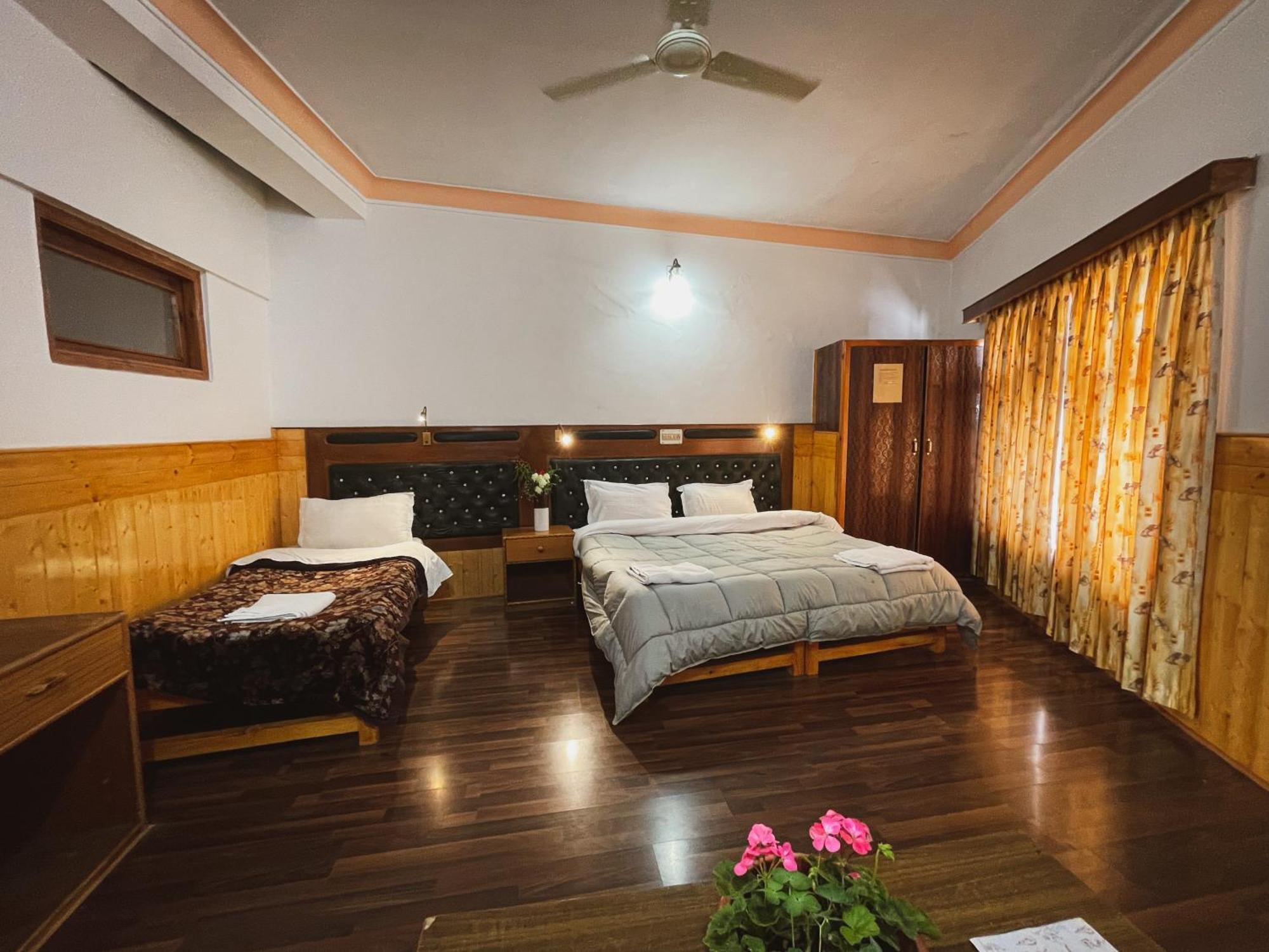 Hotel Shaynam Leh Kültér fotó